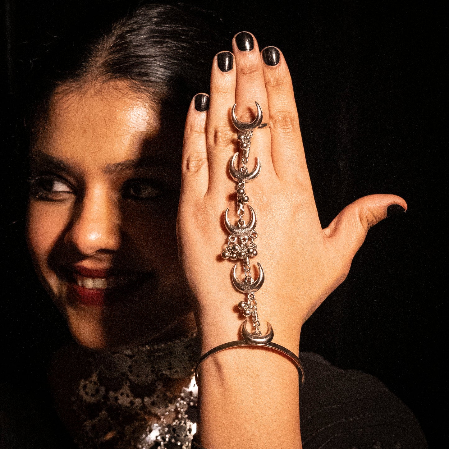 Oxidised Single Finger Haathphool - Single