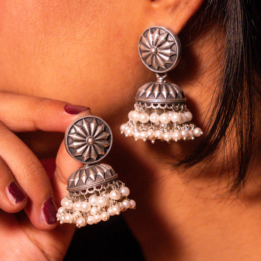 Nitya Jhumke