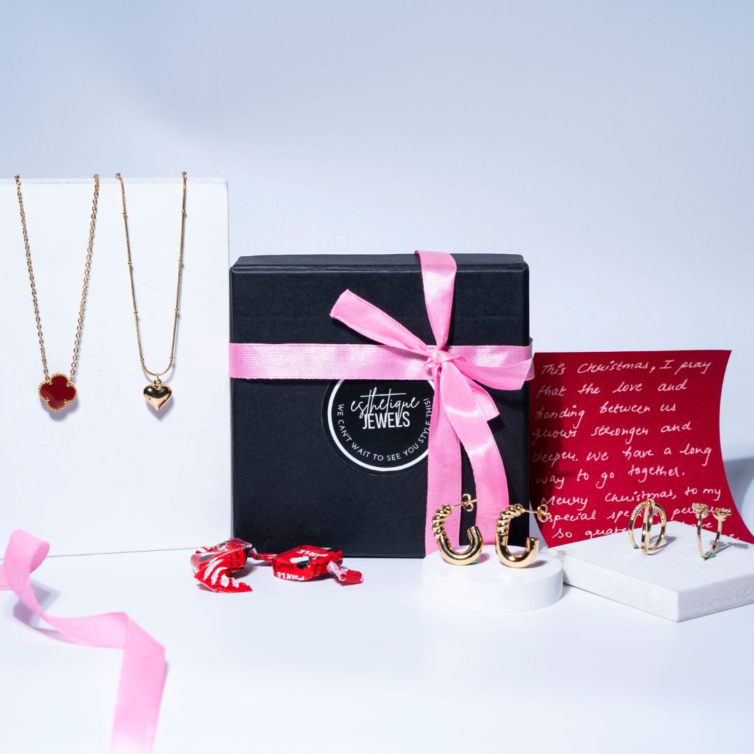 Hamper for Her - 18k Gold Hamper