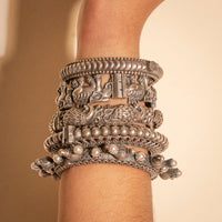 Adaa - Stack of 5 Bangles
