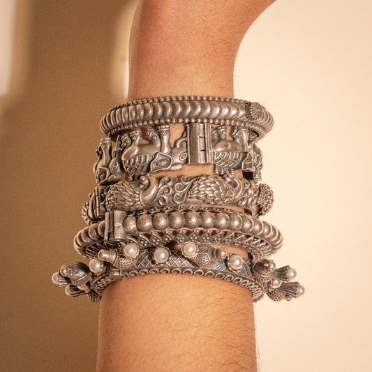 Adaa - Stack of 5 Bangles