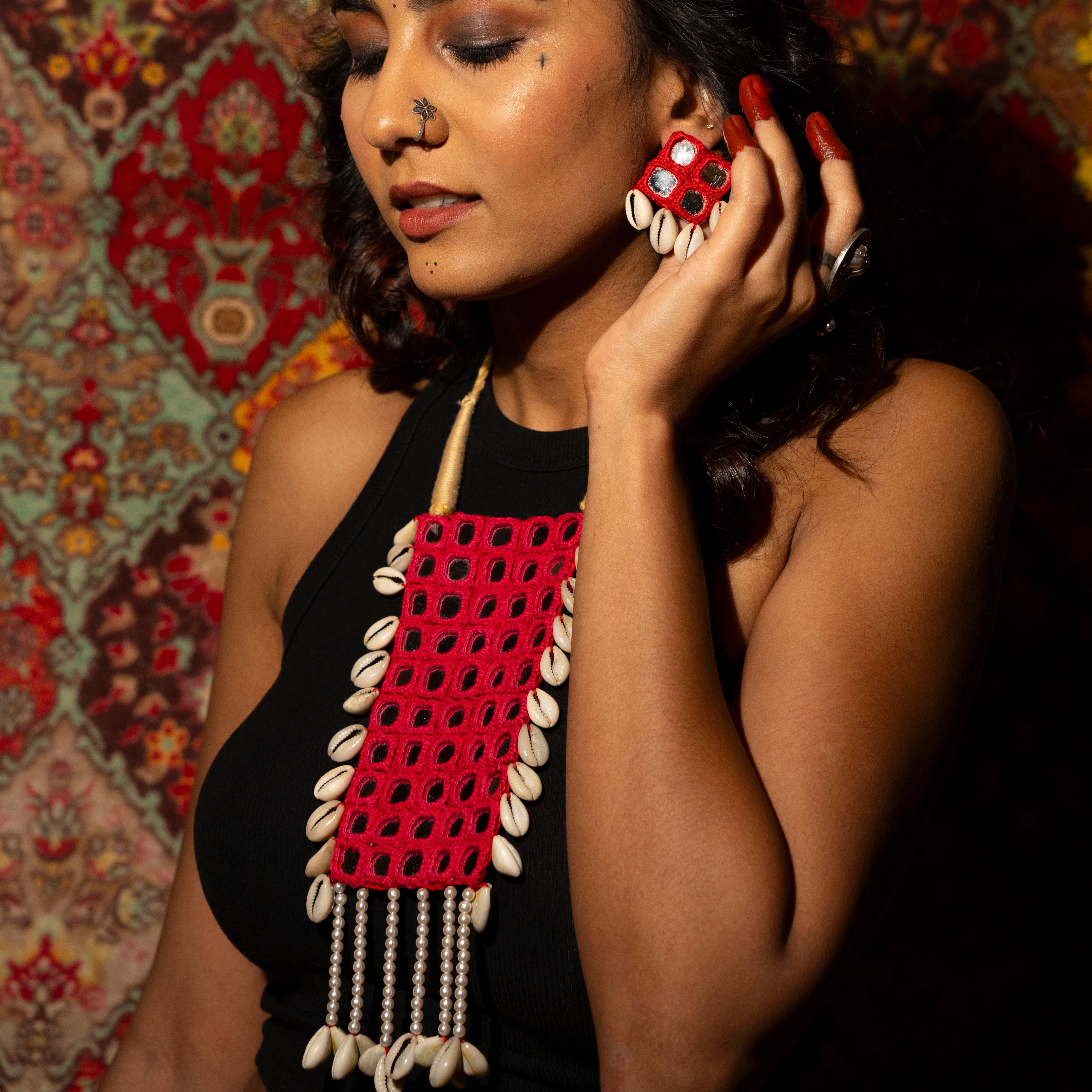 Darpanika Long Necklace Set