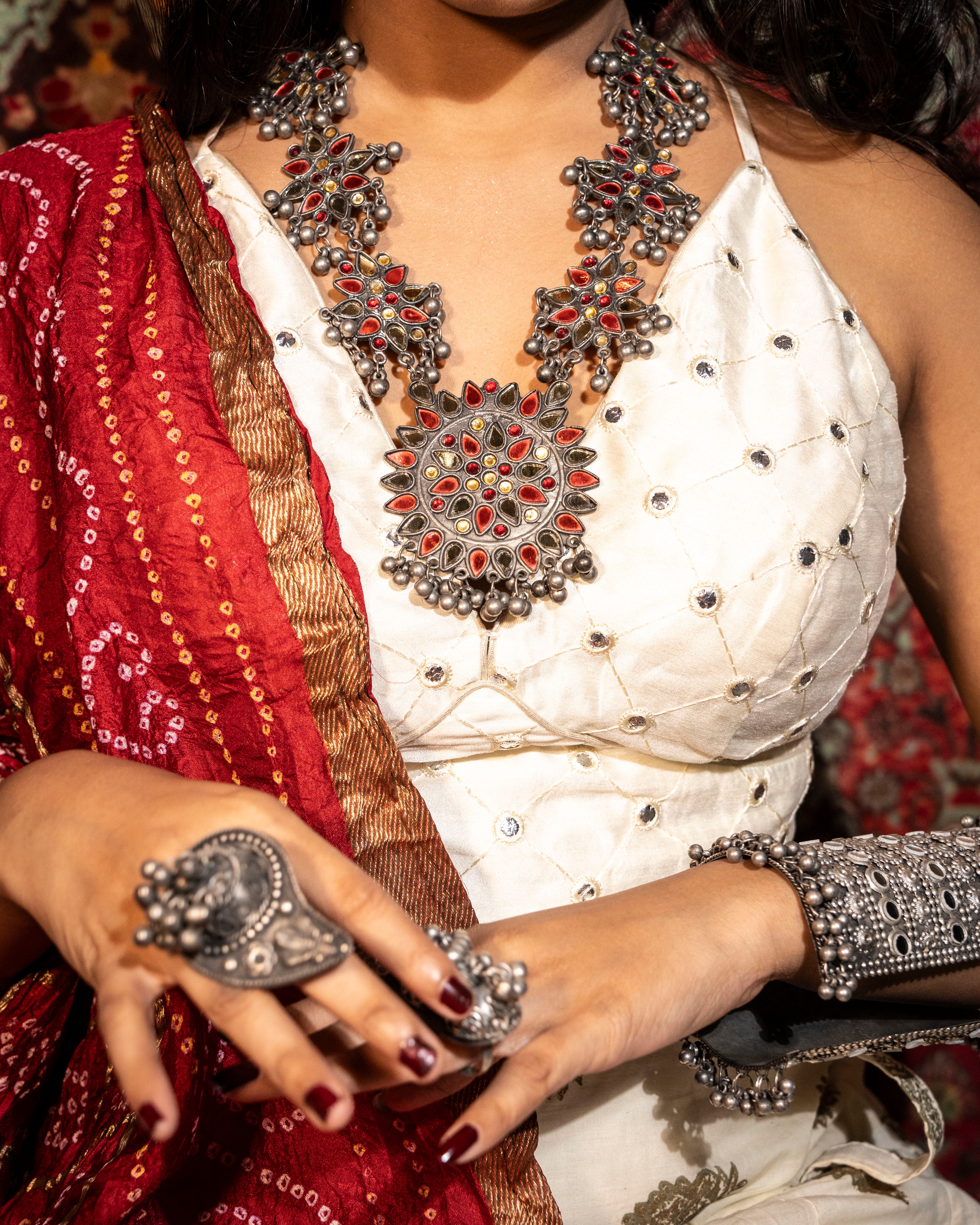 Laal Darpan Necklace Set