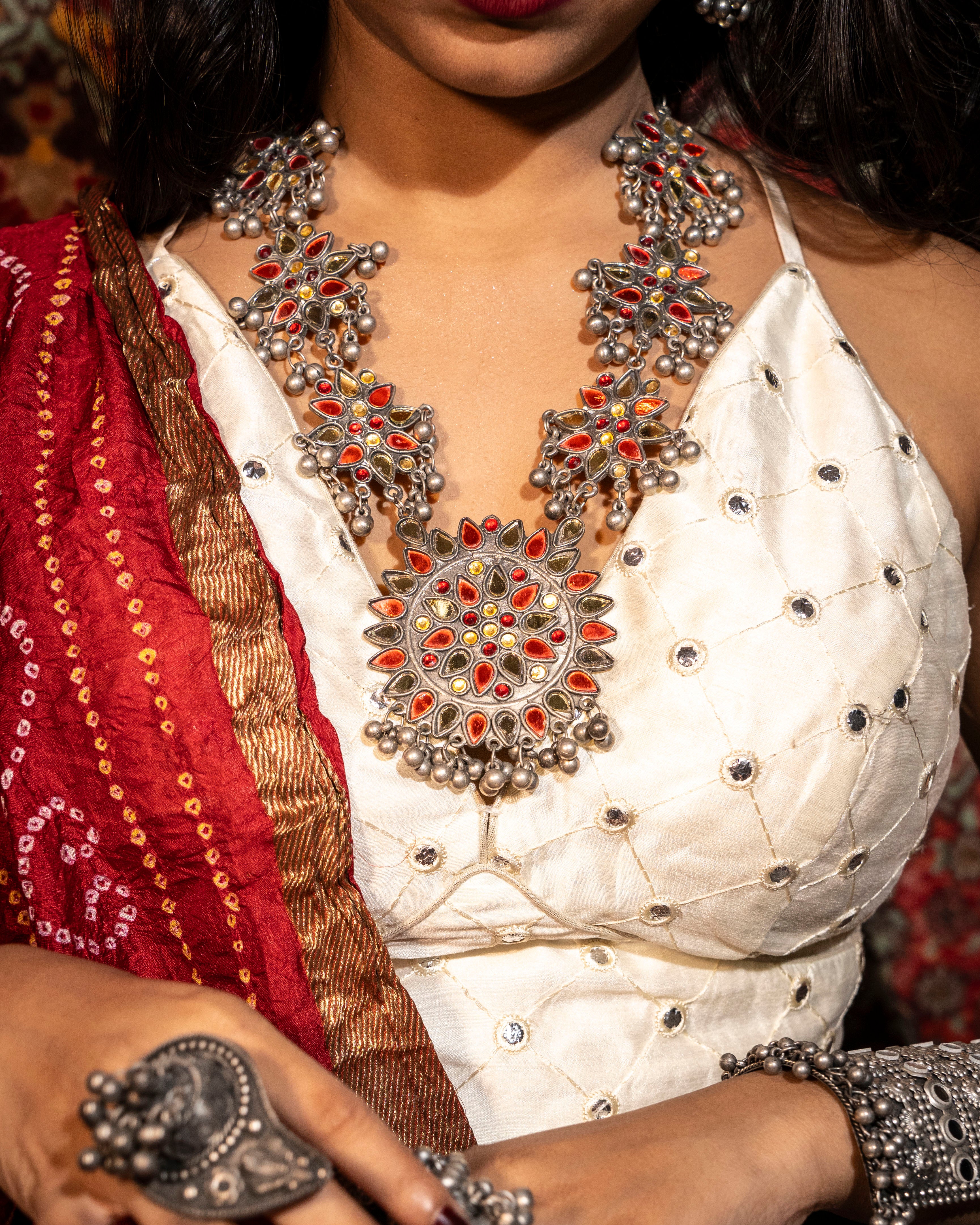 Laal Darpan Necklace Set