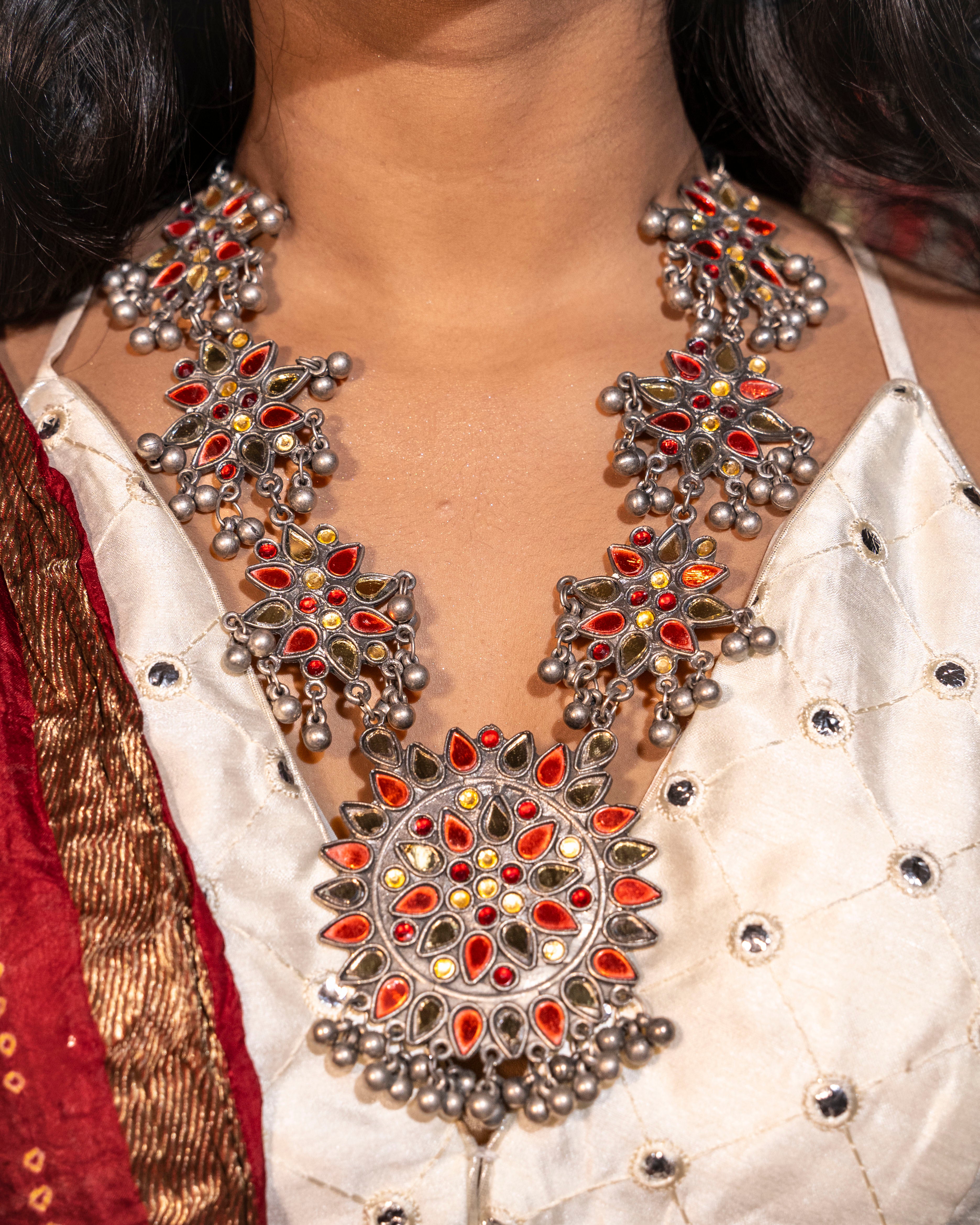 Laal Darpan Necklace Set