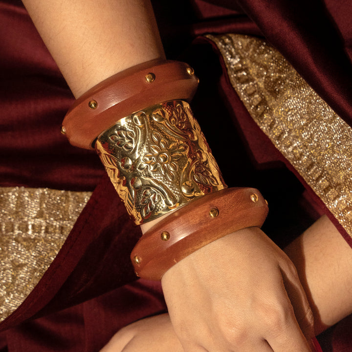 Saaj Sunehri Bangle Stack - With Kaarigari Kada