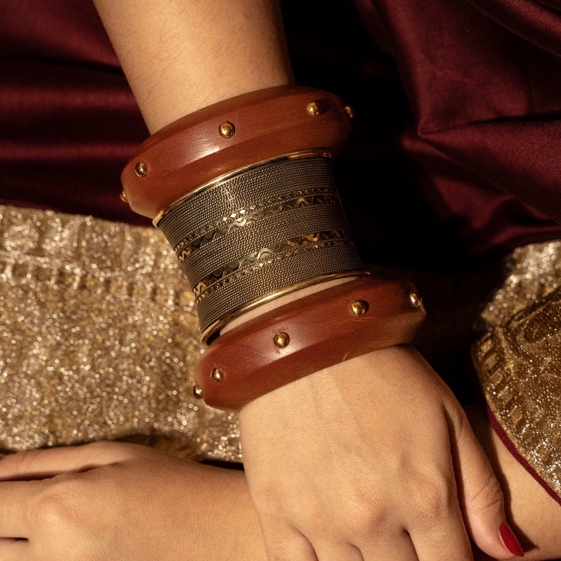 Saaj Sunehri Bangle Stack - With Anokha Kada