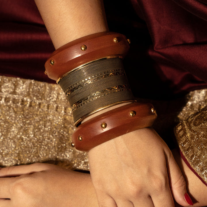 Saaj Sunehri Bangle Stack - With Anokha Kada