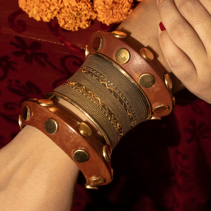 Noor Sunehri Bangle Stack - With Anokhi Kada