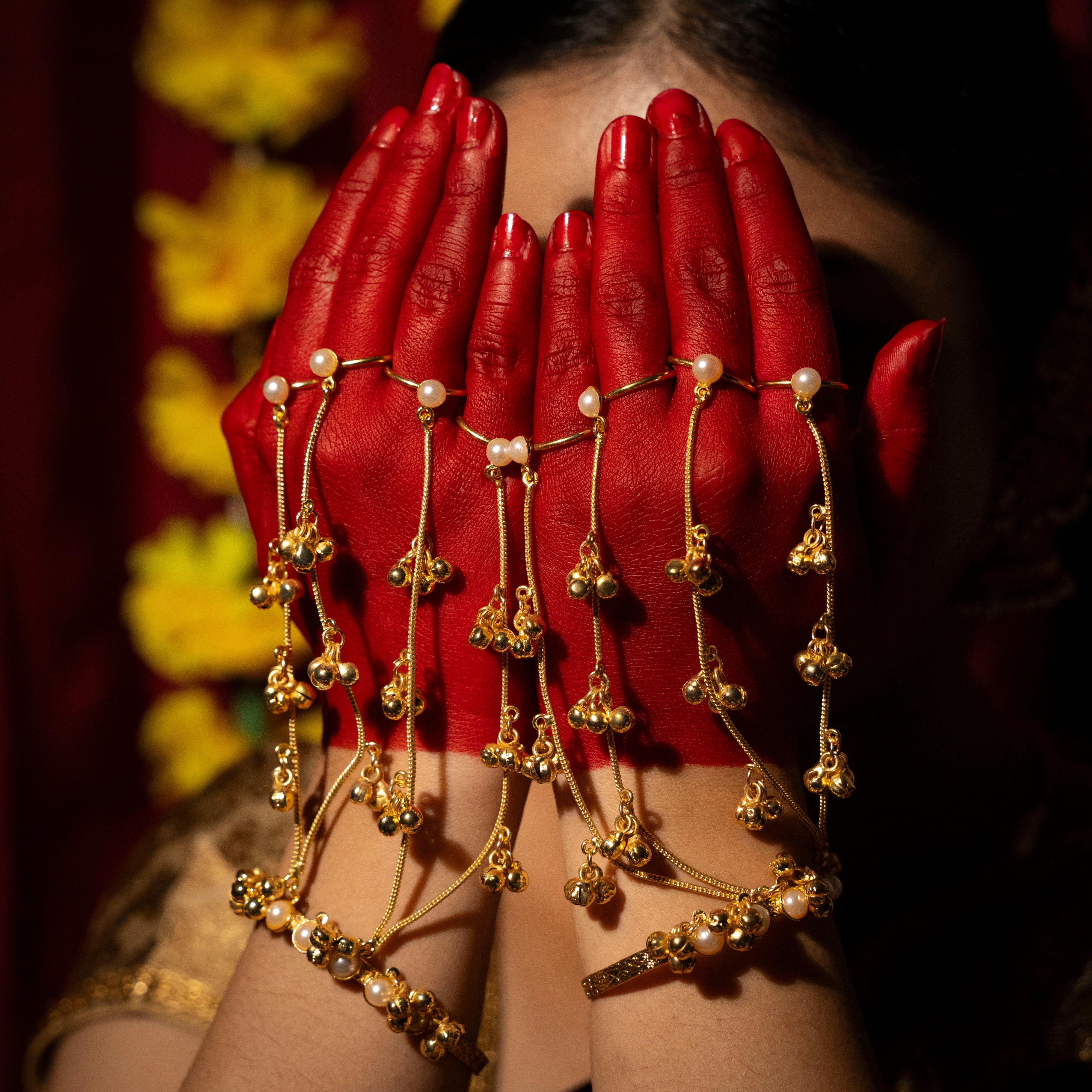 Sunehri Haathphool - A pair