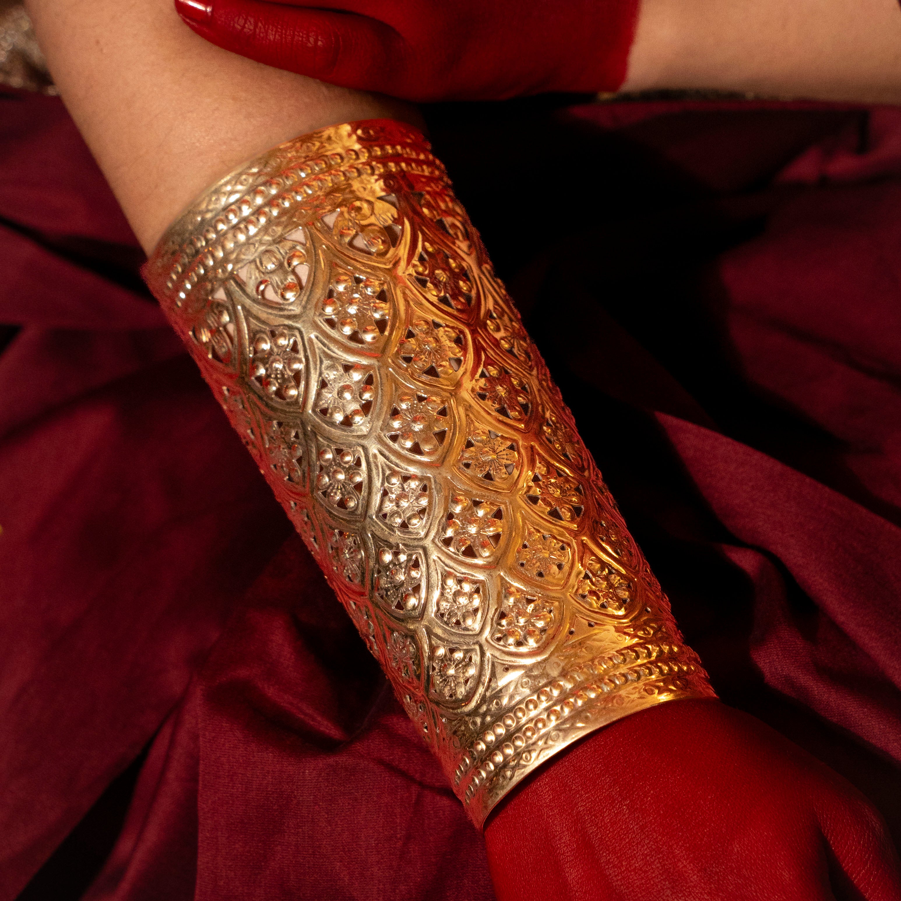 Kaarigari Golden Wristcuff