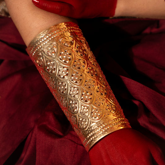 Kaarigari Golden Wristcuff