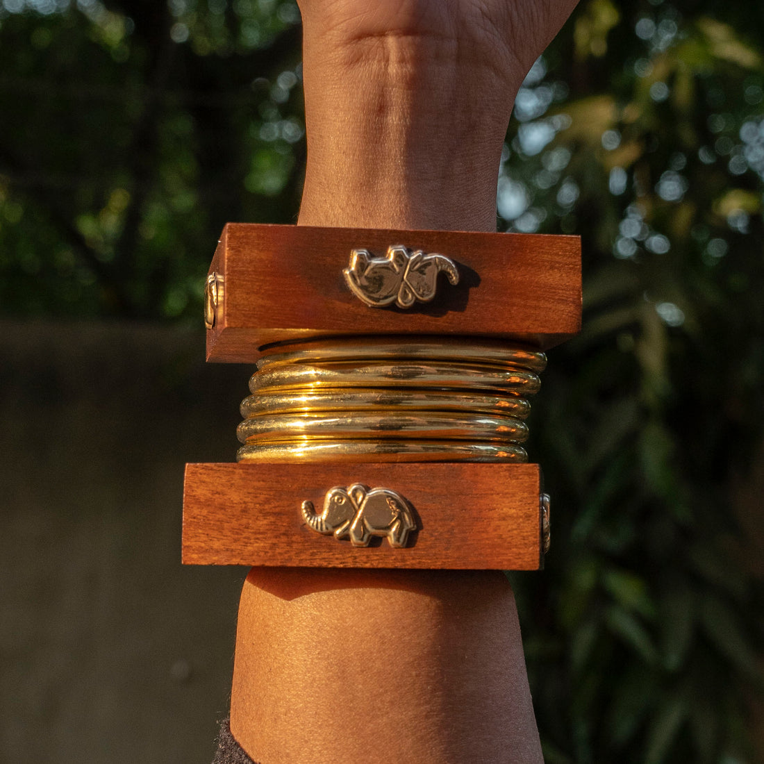 HASTI WITH GOLDEN BANGLE STACK
