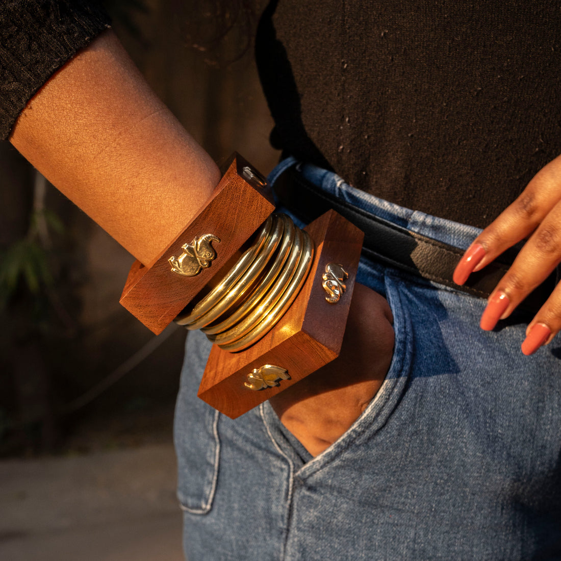 HASTI WITH GOLDEN BANGLE STACK