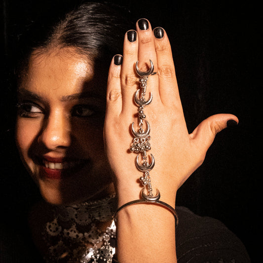 Oxidised Single Finger Haathphool - Single