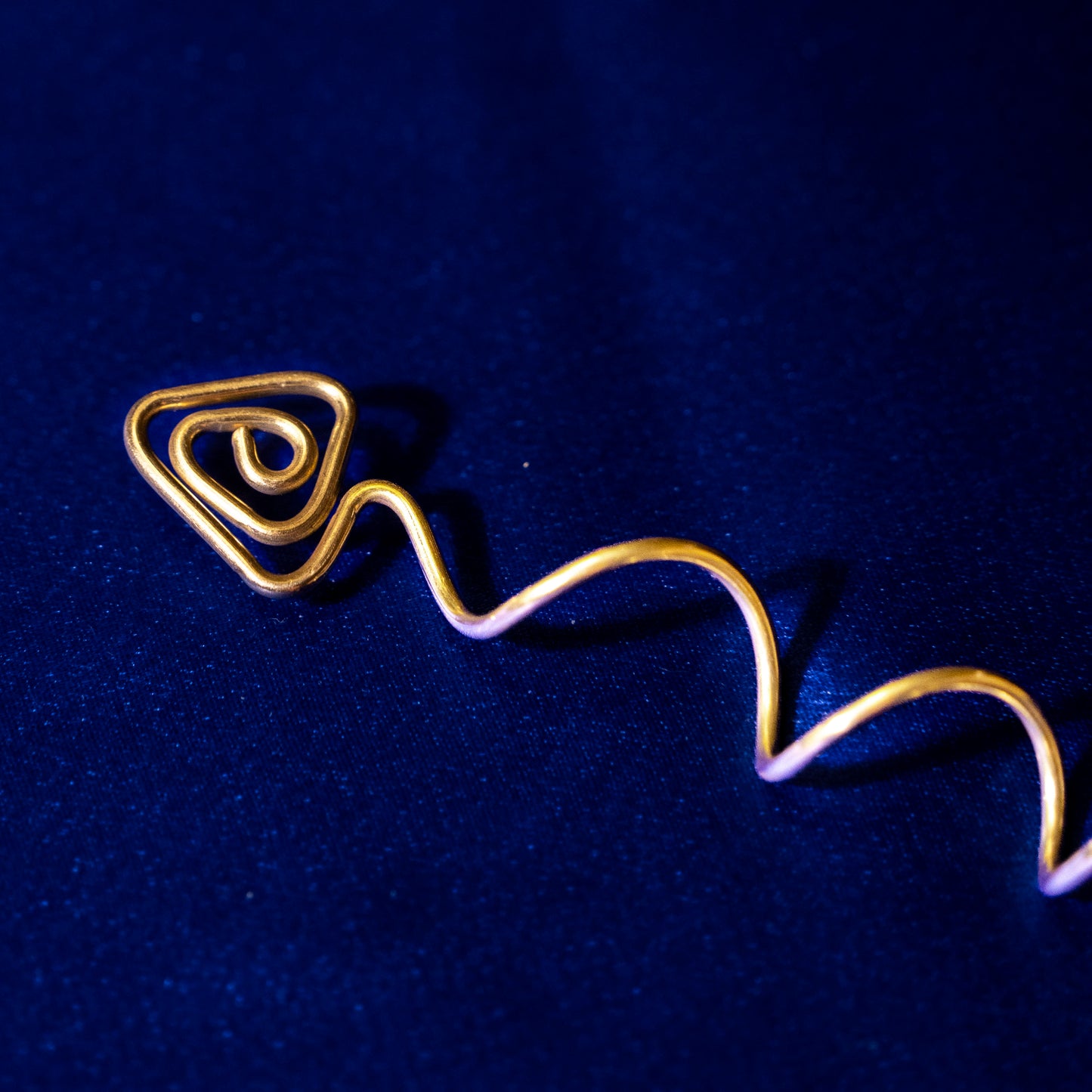 Triangle Head Hair Spring