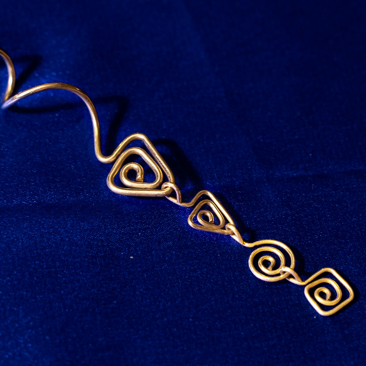 Triangle Head Hair Spring