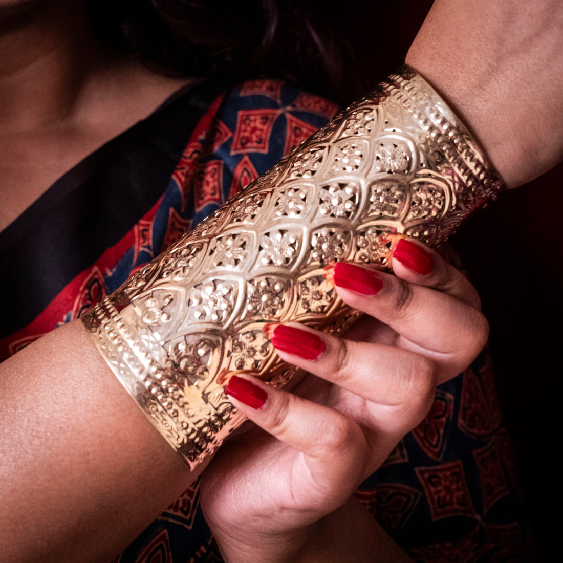 Kaarigari Golden Wristcuff