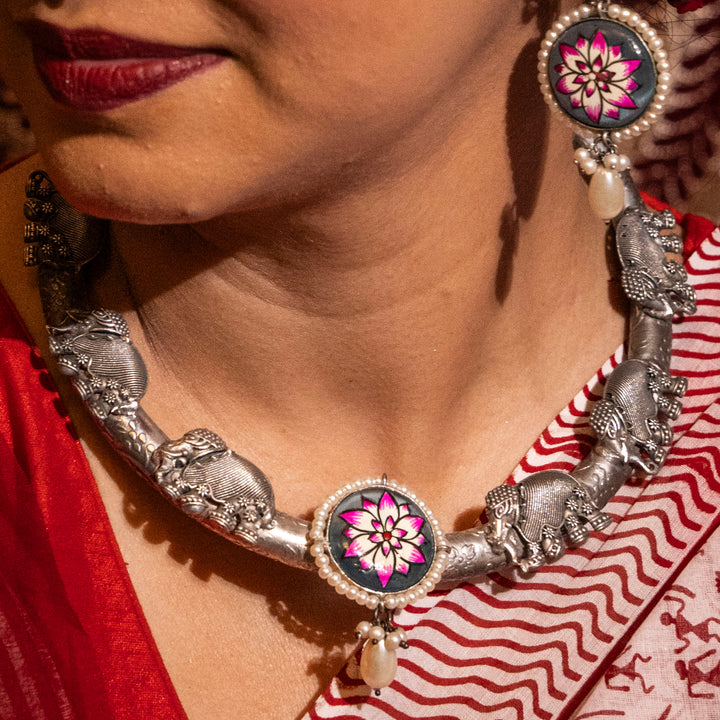 Bhagyashree Hasli Necklace Set