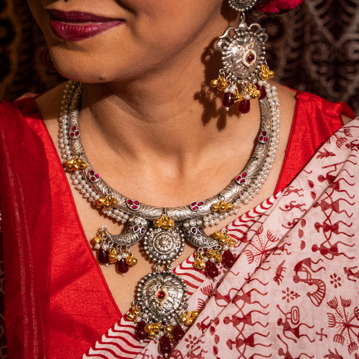 Devyani Necklace Set