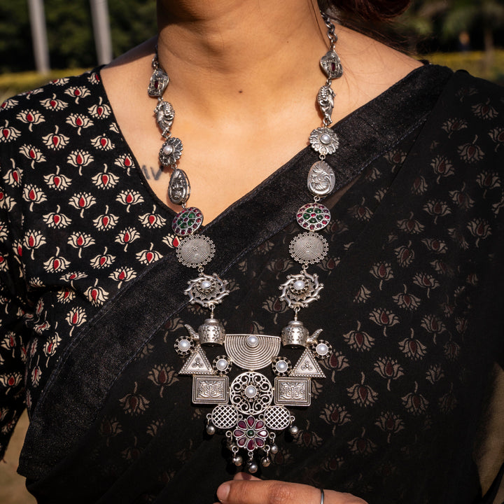 Kaavya Fusion Long Necklace