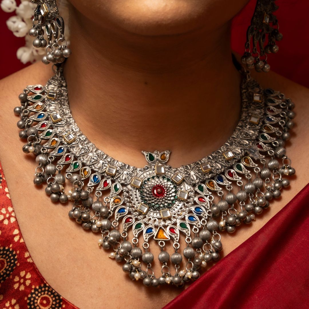 Rangeen Kundan Set